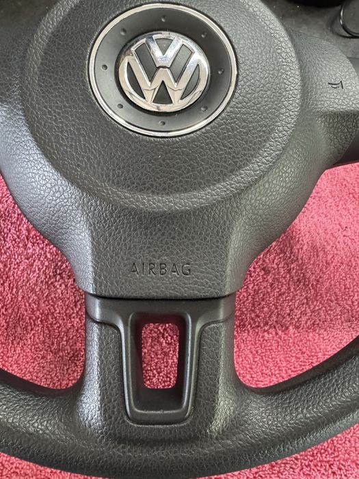 Волан за vw Golf Caddy 2012 г