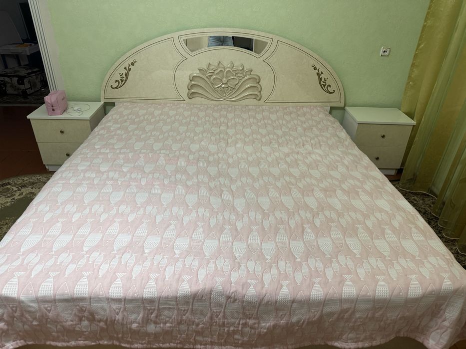 Спальный гарнитур