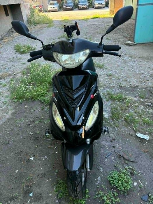 продавам сктер марка Moto REX двутактов