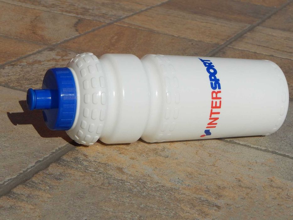 Bidon apa Intersport 1L nou nefolosit