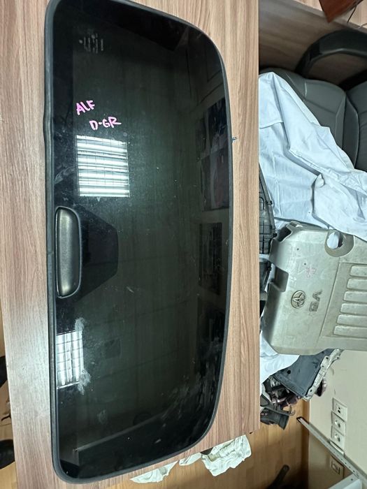 Люк на тайота  Альфард