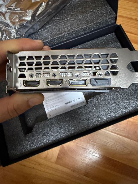 Placa video Gigabyte Eagle Rx6600 8Gb 3XFan