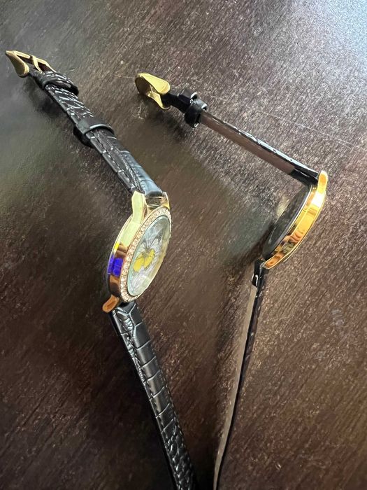 Два часовника Q&Q Steel Back Stainless цена за двата.