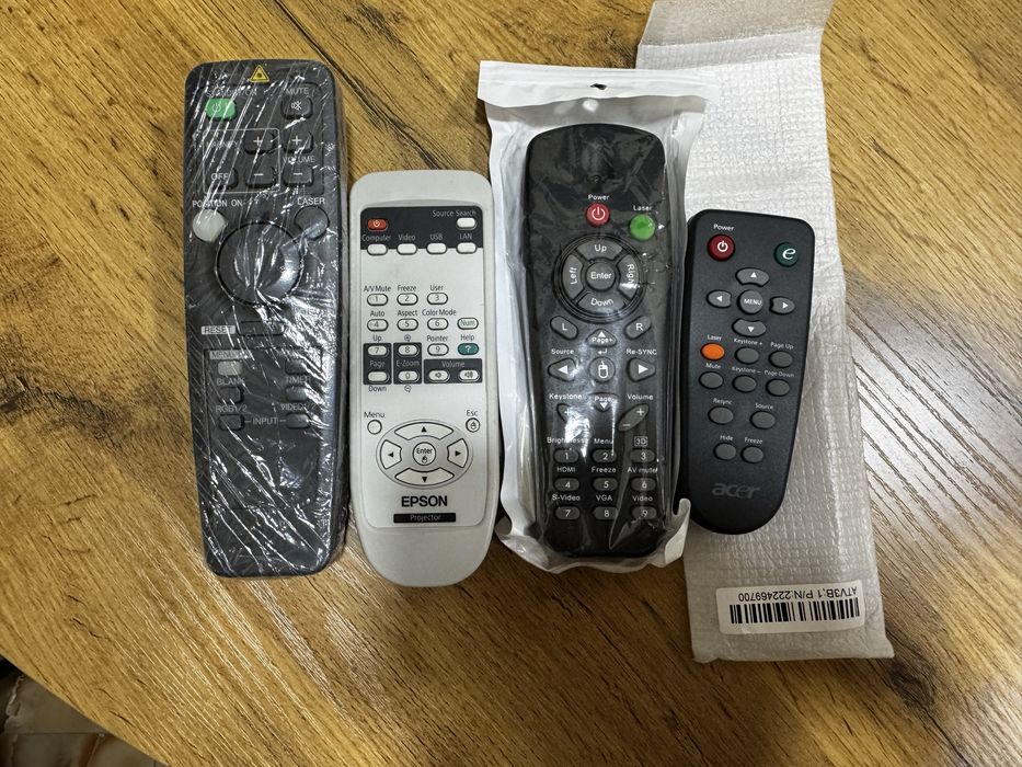 Продам пульт все оригиналы не копии все на фото