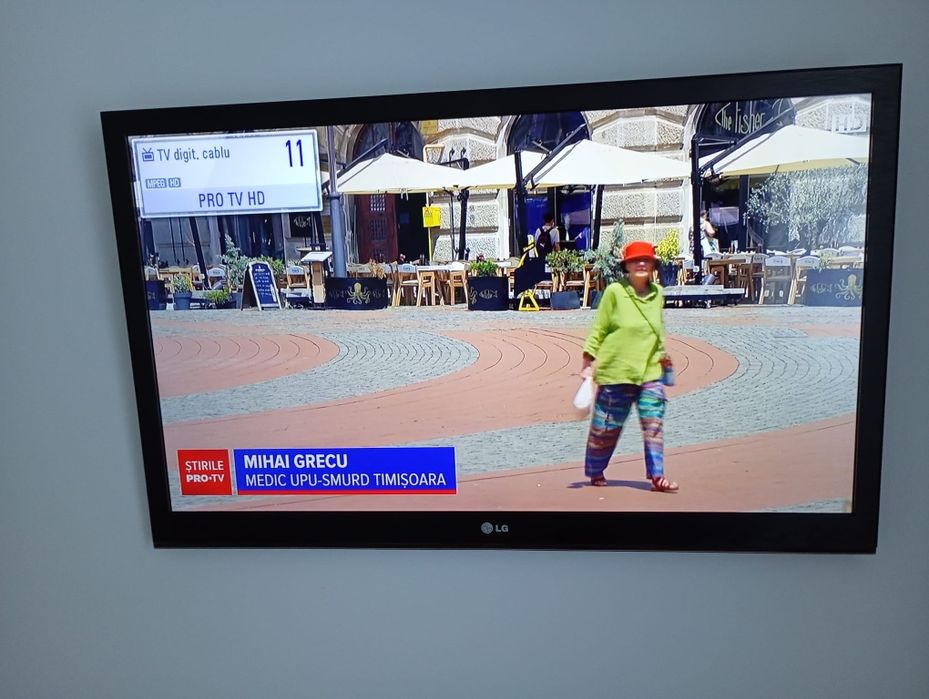 Vând tv LG de 108cm