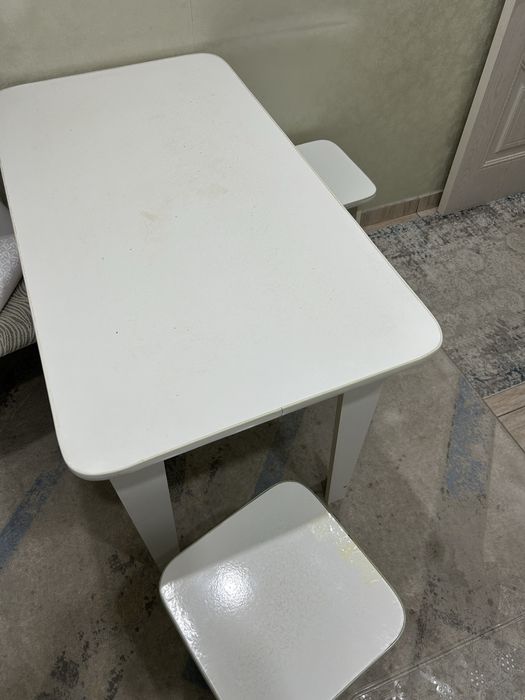 Стол кухонный, 55 на 100. 7 тыс