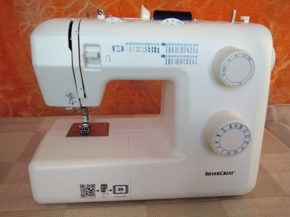 Продавам шевна машина с много видове шев.