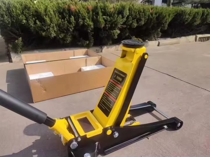 OFERTĂ Cric crocodil hidraulic talpă joasă 3 tone profesional