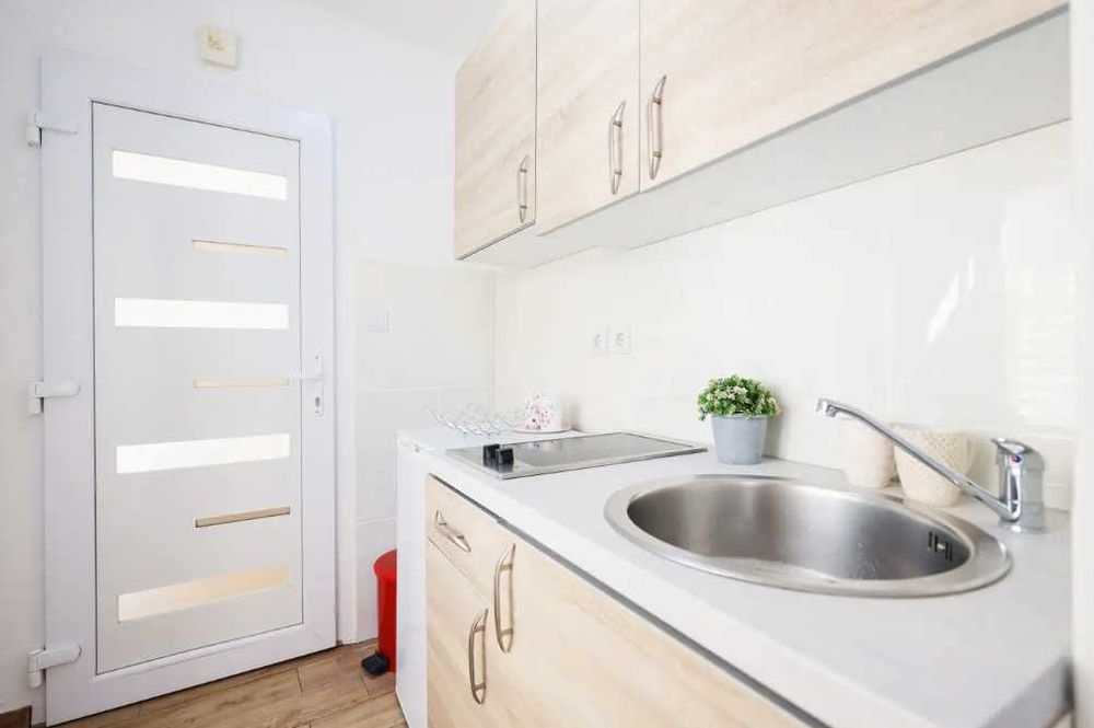 Дава се под наем Двустаен апартамент в Пловдив, Център - 65 кв.м за 298.86 € - Снимка #3