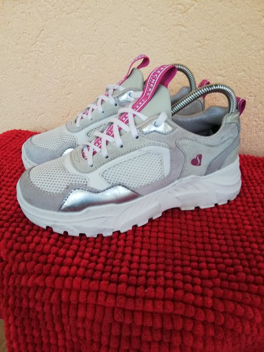 Adidași Skechers nr 38 ușori piele