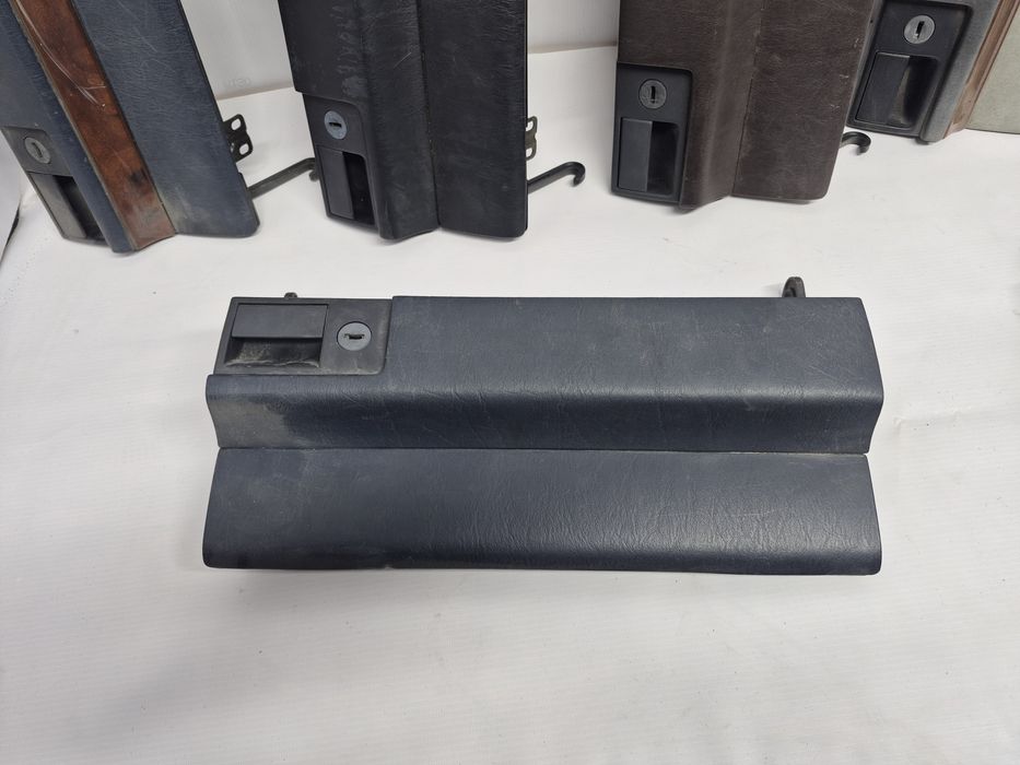 Бардачок Mercedes W124