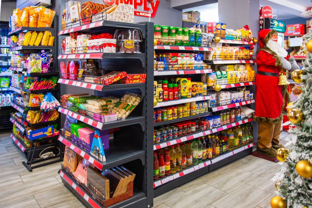 Rafturi pentru magazin