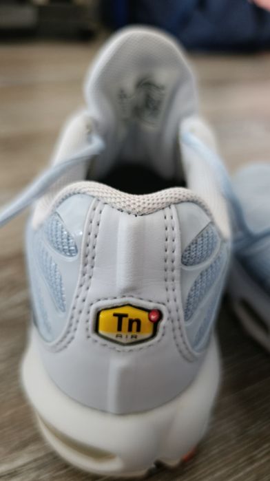 Маратонки  на NIKE