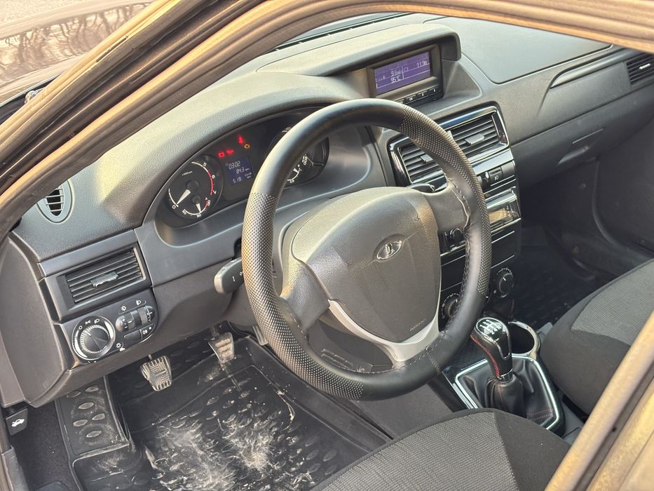 Lada priora 2015 год
