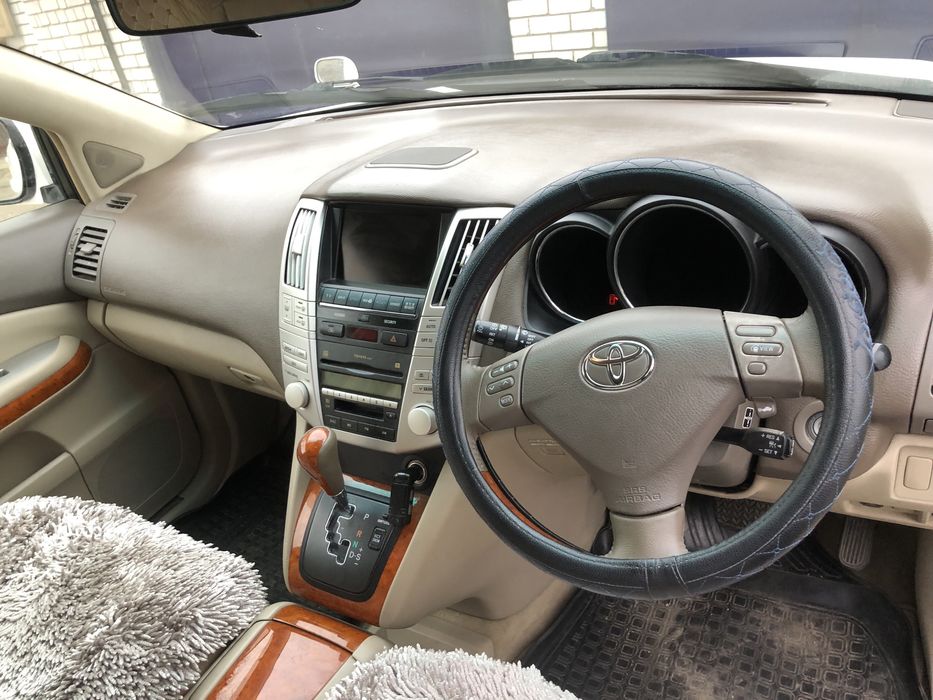 Toyota Harrier 3.0