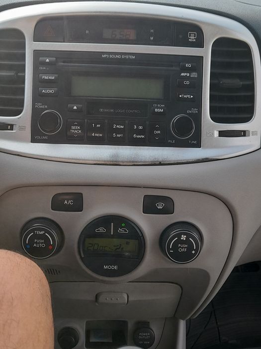 De vânzare Hyundai Accent 1.6 16v an fabricație 2007 unic proprietar acte valabile