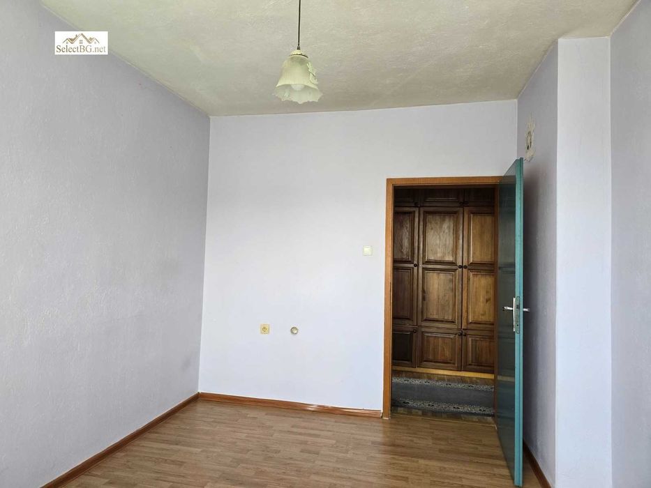 Продава се Многостаен апартамент в Дебелец - 157 кв.м за 924 €/кв.м - Снимка #9
