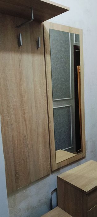 Шкаф прихожей ..