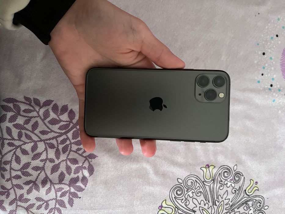 продается айфон 11про