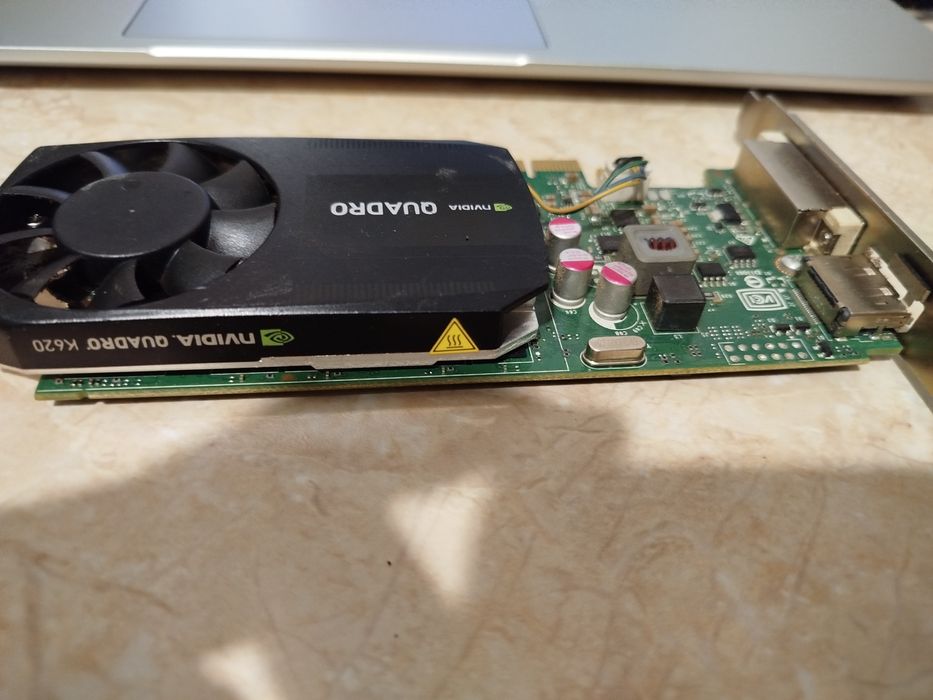 продавам видео карта NVIDIA QUADRO K620 2Gb