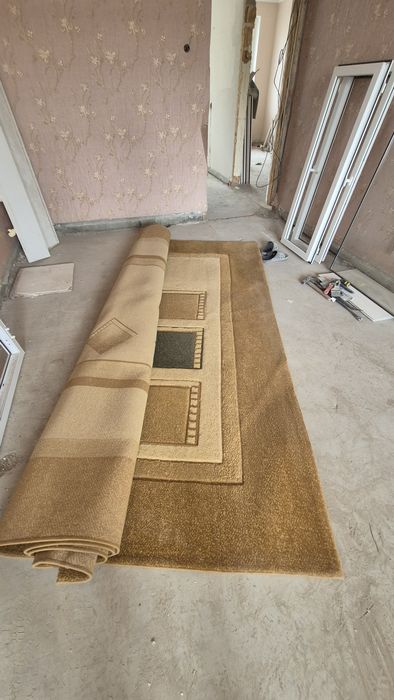 Продам палас в хорошем состоянии.