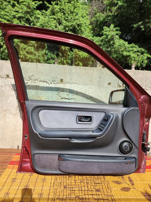 Водительская дверь на Форд Скорпио