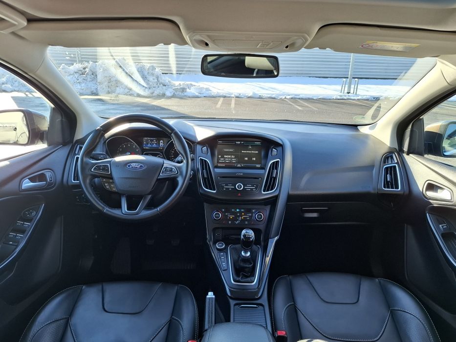 Ford Focus  EcoBoost 1.5 Benzină 150CP  model TITANIUM_Interior piele_
