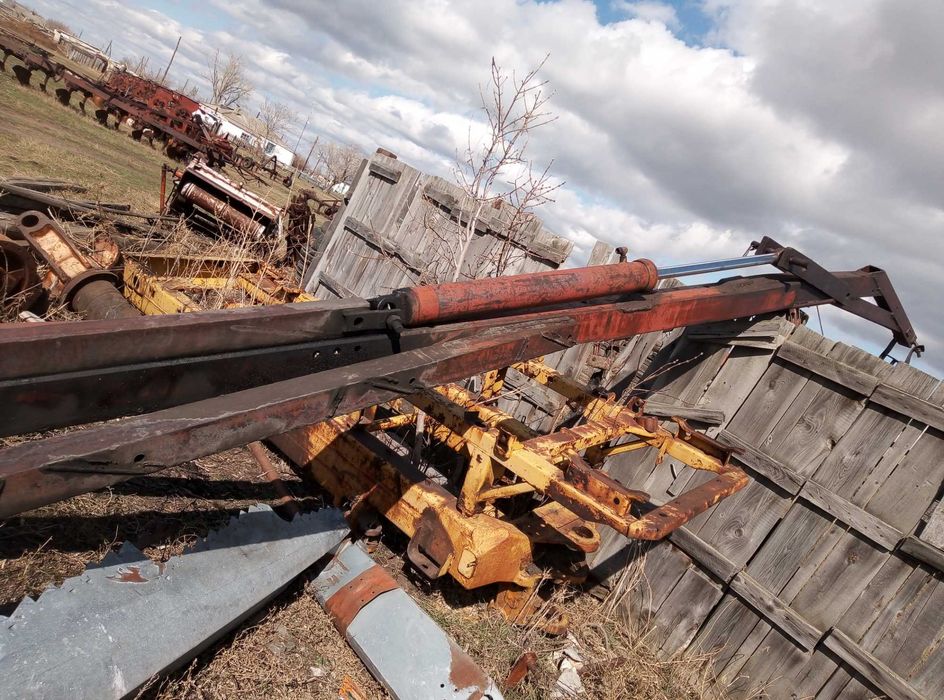 Запчасти на к700, 701