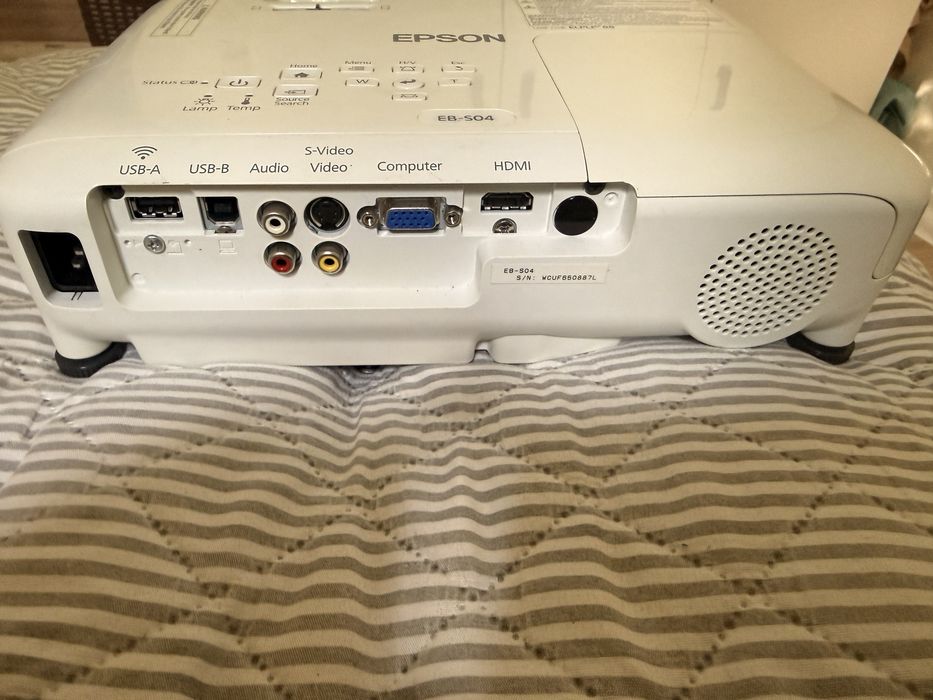 Проектор Epson EB-S04 идеальный состояние
