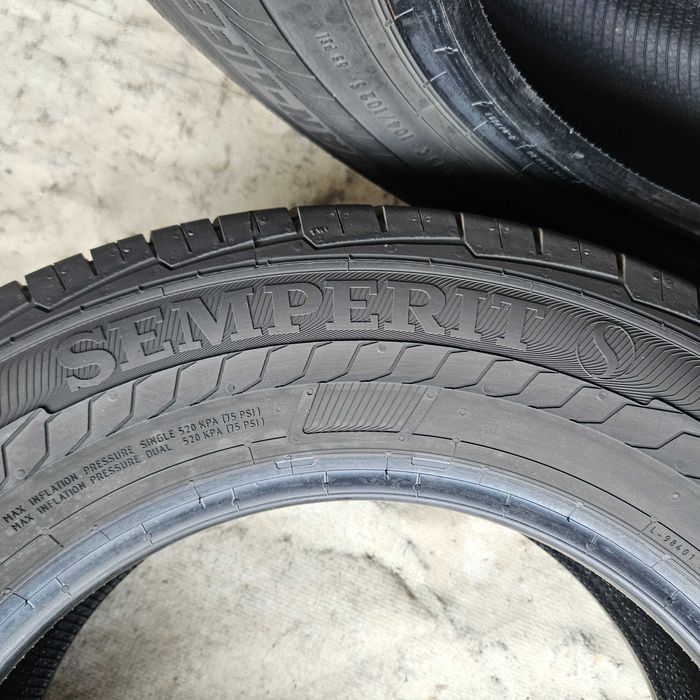2 летни бусови гуми 195/70R15C Semperit Van-Life 2 104/102S DOT4922