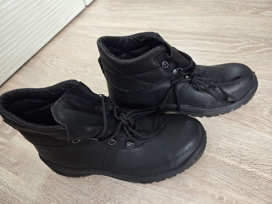 Специальные ботинки