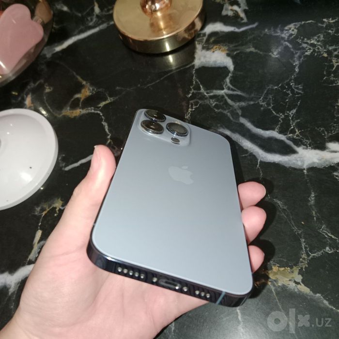 iPhone 13 pro blue ideal
