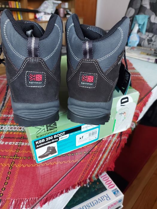 Туристически обувки 42. Karrimor