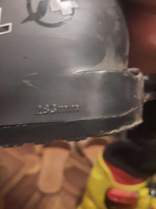 Продаются детские лыжи ROSSIGNOL в отличном состоянии Б/у Рост 130 см