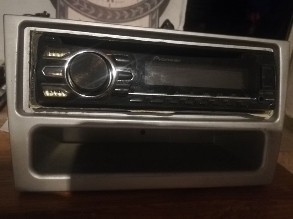 Продавам  CD +USB Pionner