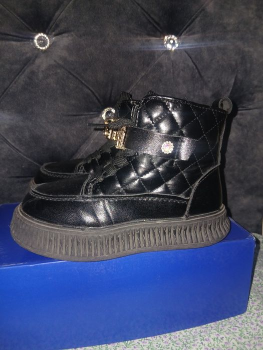 Ботинки для девочки