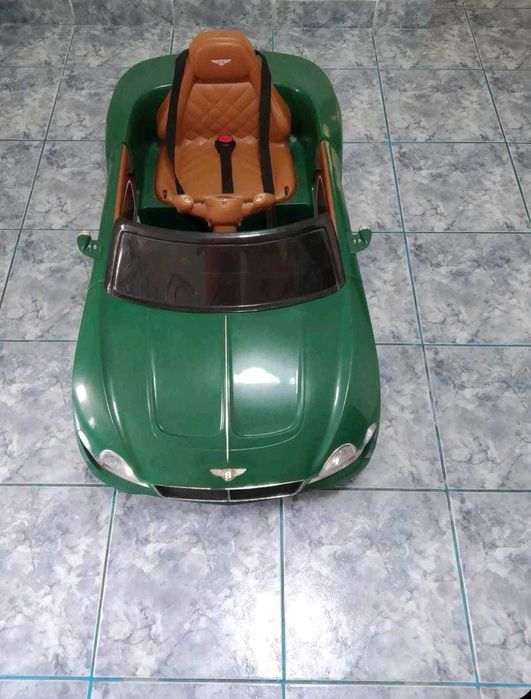Masinuta electrica cu acumulator si telecomanda Bentley verde 6V/7Ah