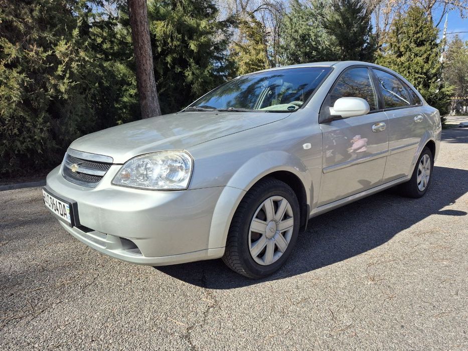 Lacetti 2009 года