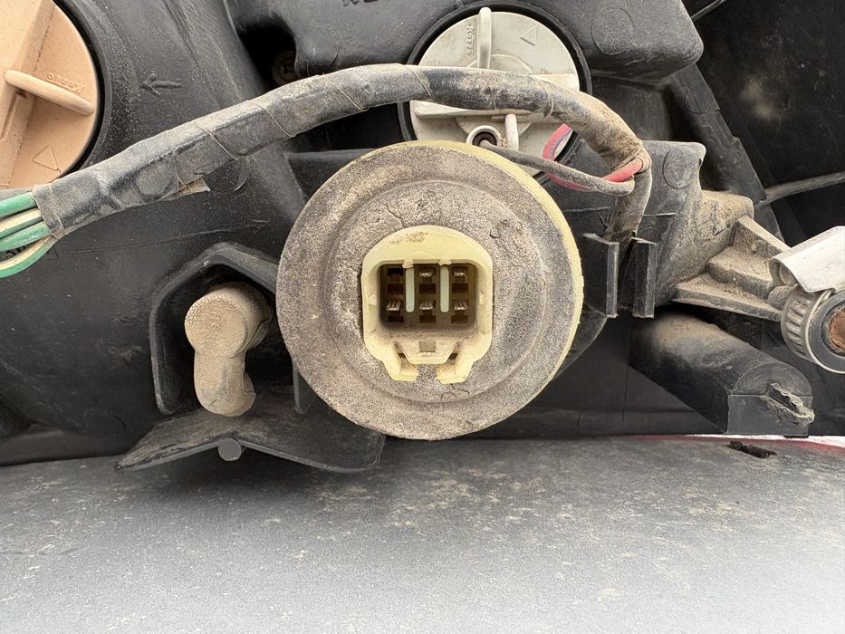 Митсубиси Галант Акула Фонарь