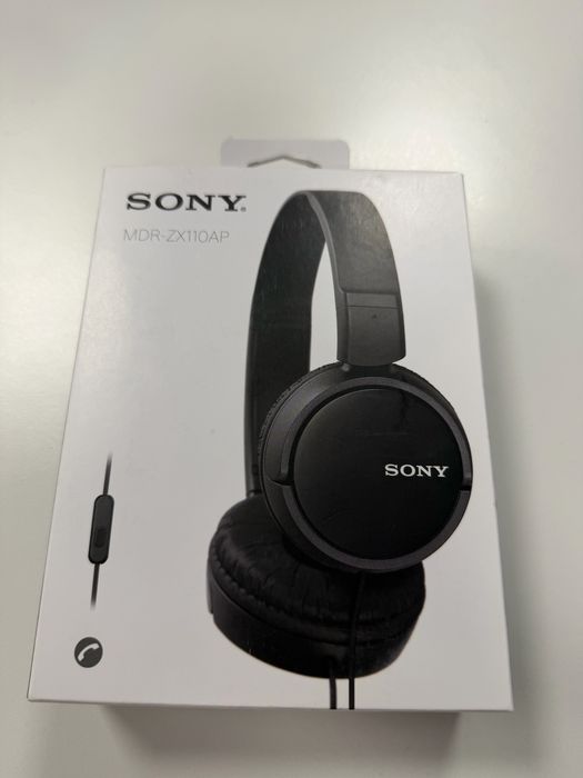 Casti Sony cu fir sigilate