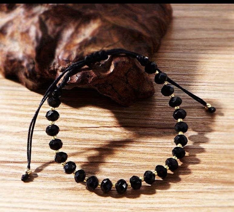 Коледните промоции със златни топчета