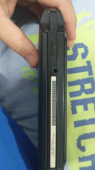 Продам PSP E1008 в отличном состоянии