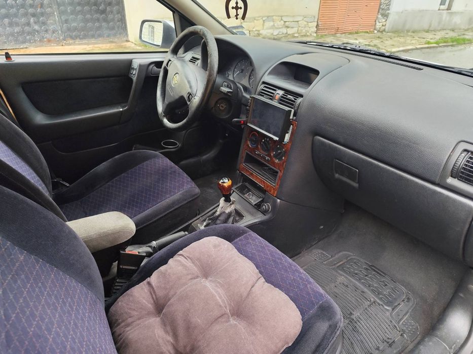 Opel Astra продавам
