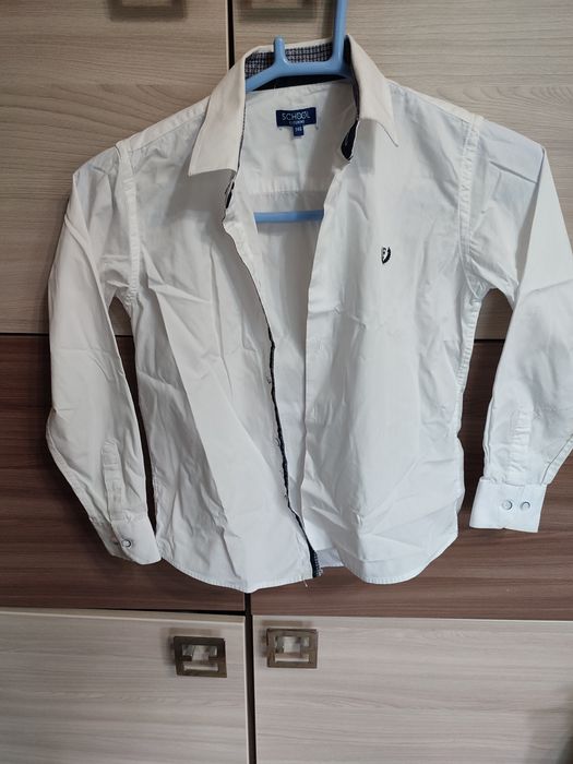 школьная рубашка и брюки