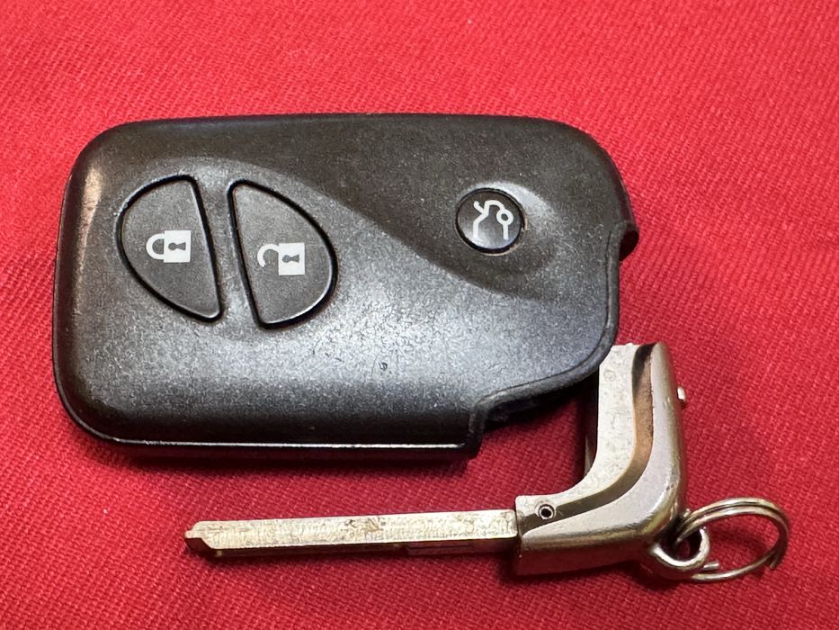 Смарт ключ за Lexus от 2006-2017Горигинален с 3бутона