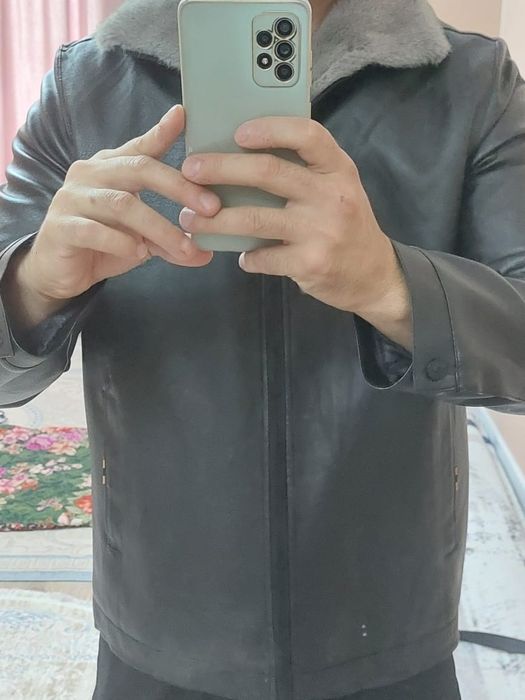 Кожаная зимняя куртка