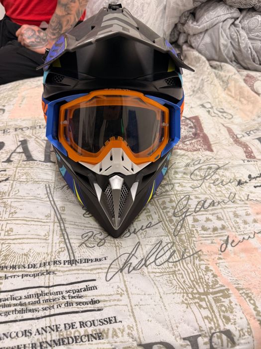 Каска М размер 100€