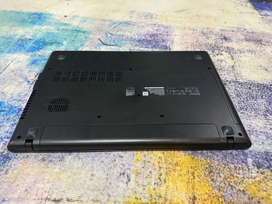 lenovo Lenovo B50-50, husa cadou , i3, 4gb, ssd 240 gb , impecabil