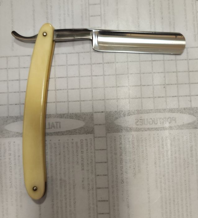 Бритва для бритья