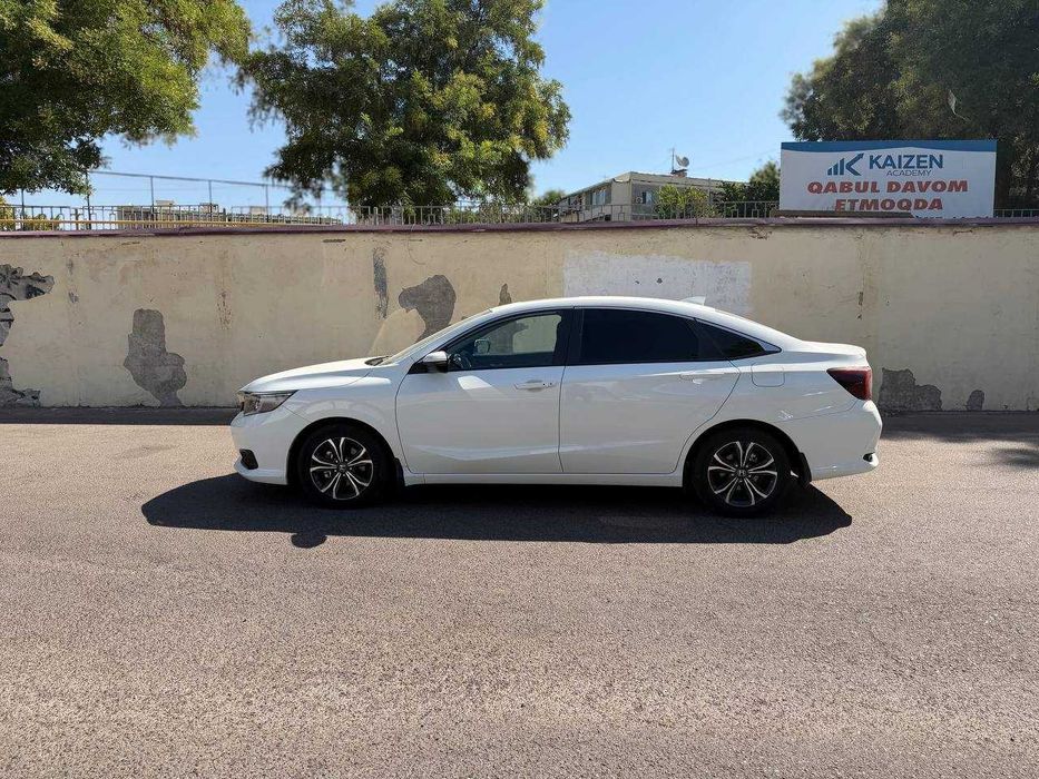 Honda crider xolati aʼlo 1 qoʻl xaydalgan 2024 yil salondan olingan
